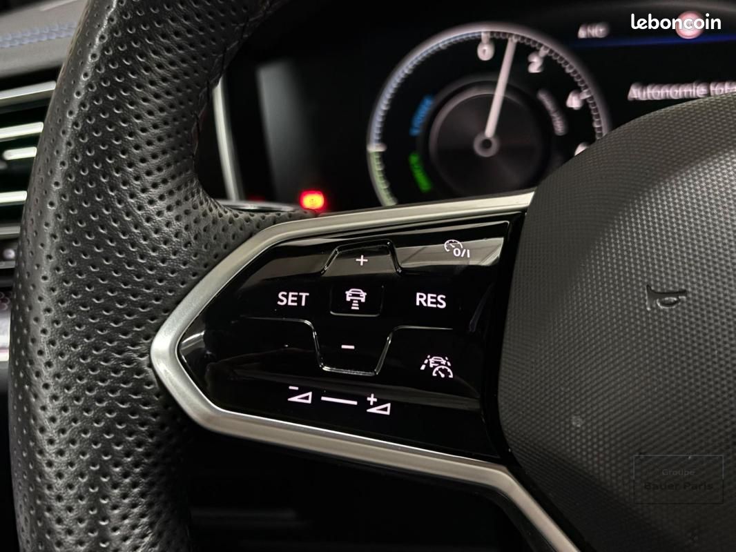Volkswagen Touareg 3.0 TSI eHybrid 462 ch Tiptronic 8 4Motion R (image 22)