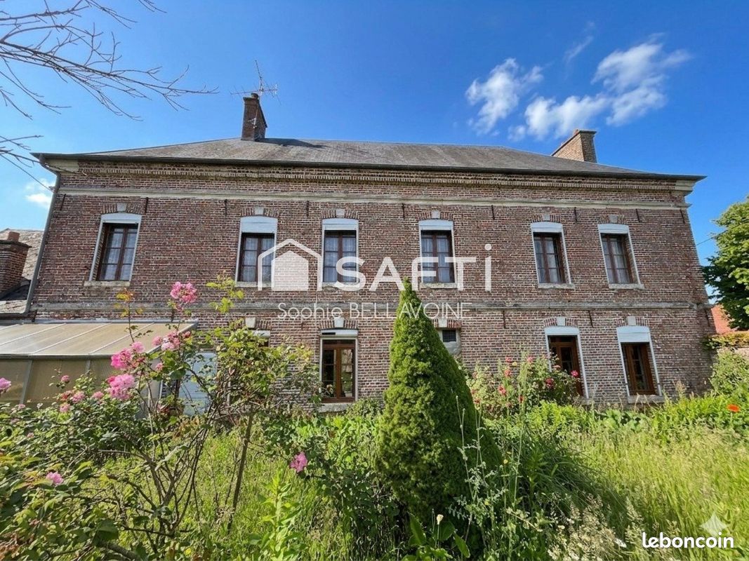 Maison 10 pièces 190 m² · à Maison-Roland · 190 m² · 189 000 €