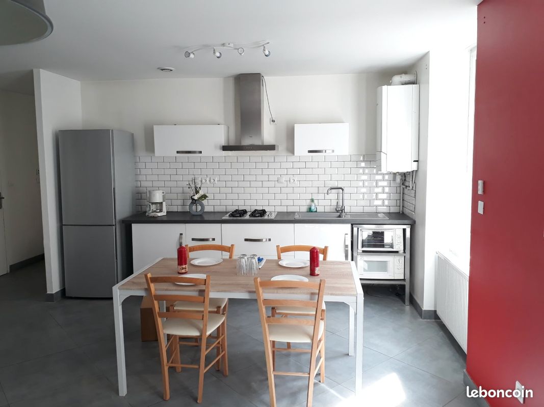 Appartement 4 pièces 83 m² · à Saint-Étienne · 83 m² · 800 €