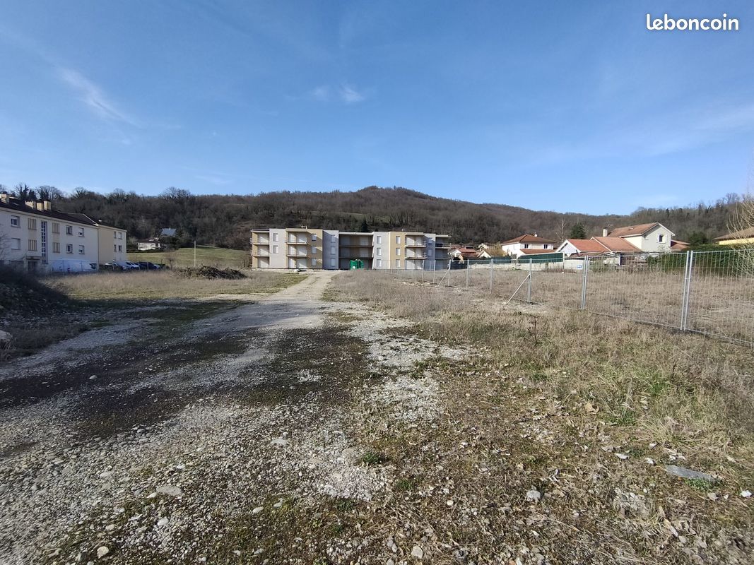 Terrain 2530 m² · à Vinay · 2 530 m² · 200 000 €
