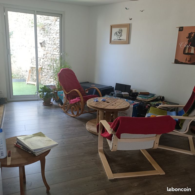 Appartement 3 pièces 50 m² · à Évron · 50 m² · 460 €