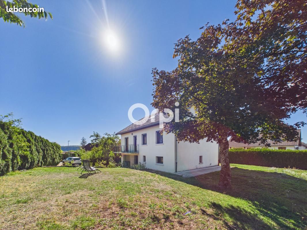 Maison 6 pièces 163 m² · à Champagnole · 163 m² · 370 000 €