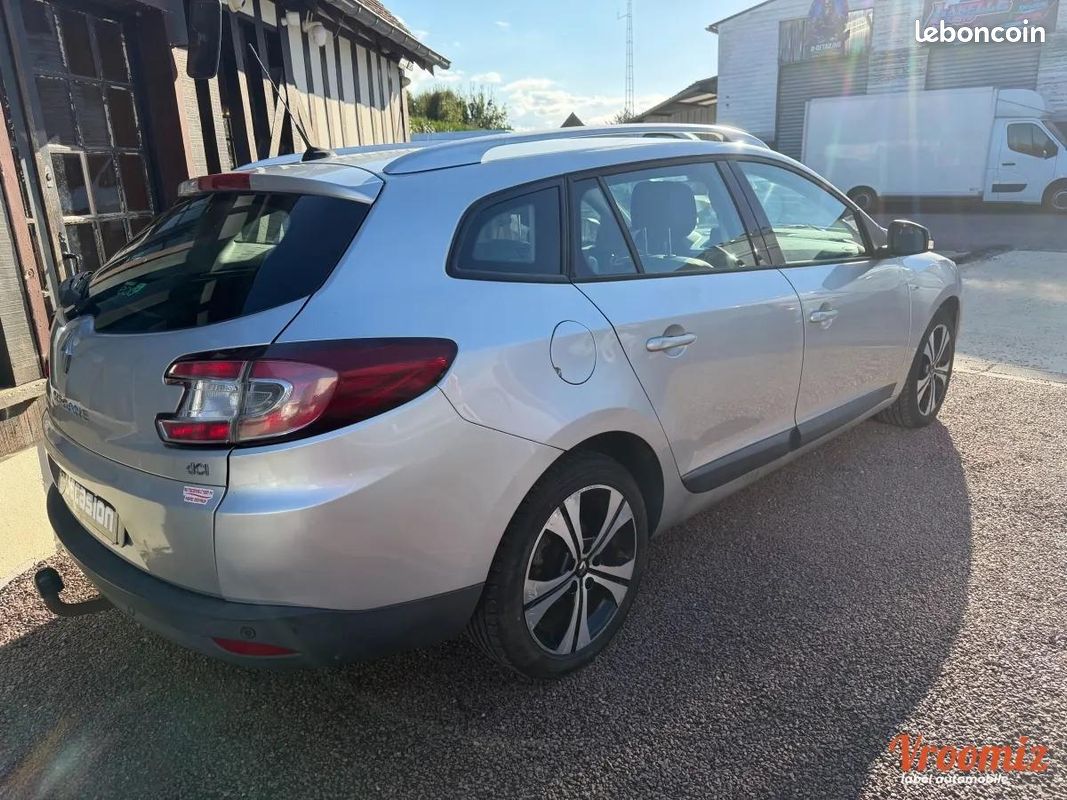 Renault Megane ESTATE 1.9 DCI 130 BOSE (image 3)