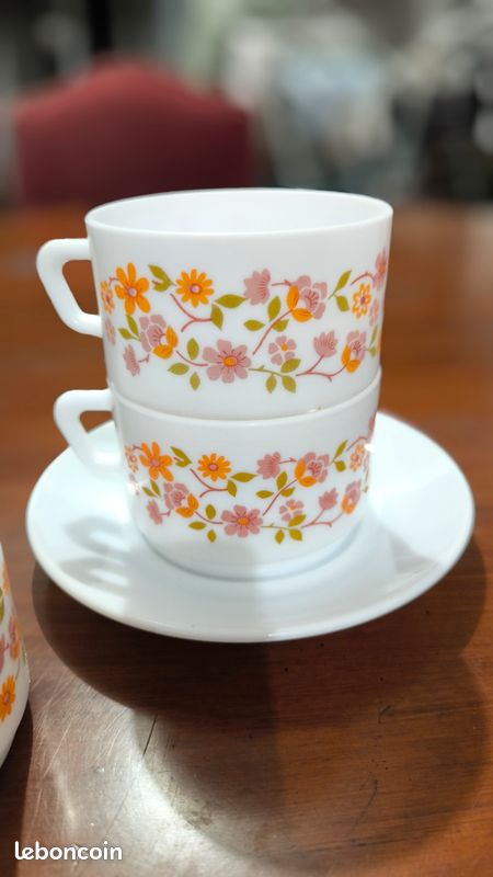 Lot 2 Tasses à Thé Arcopal Vintage Motif Floral - Anciennes, Verre Opale, Blanc Rose Orange Vert, Occasion