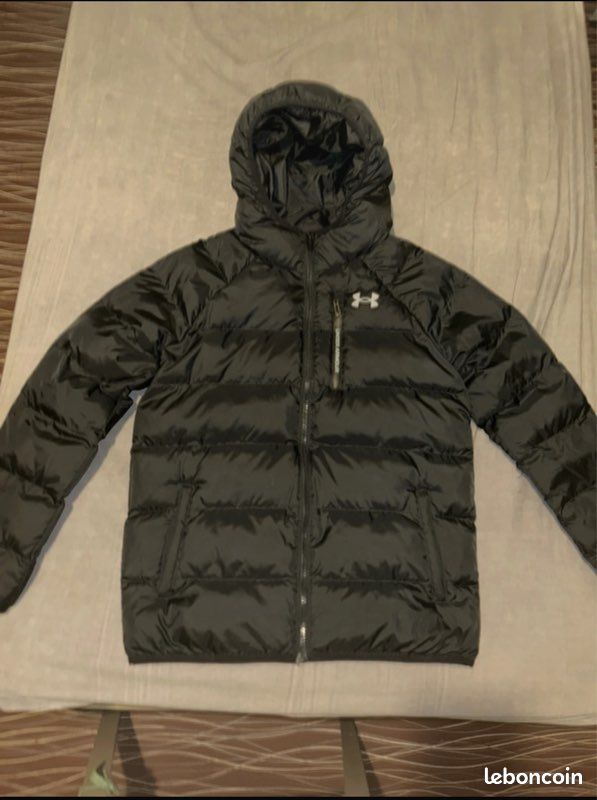 Doudoune under armour noir taille 12/13 ans (S homme ) (image 1)