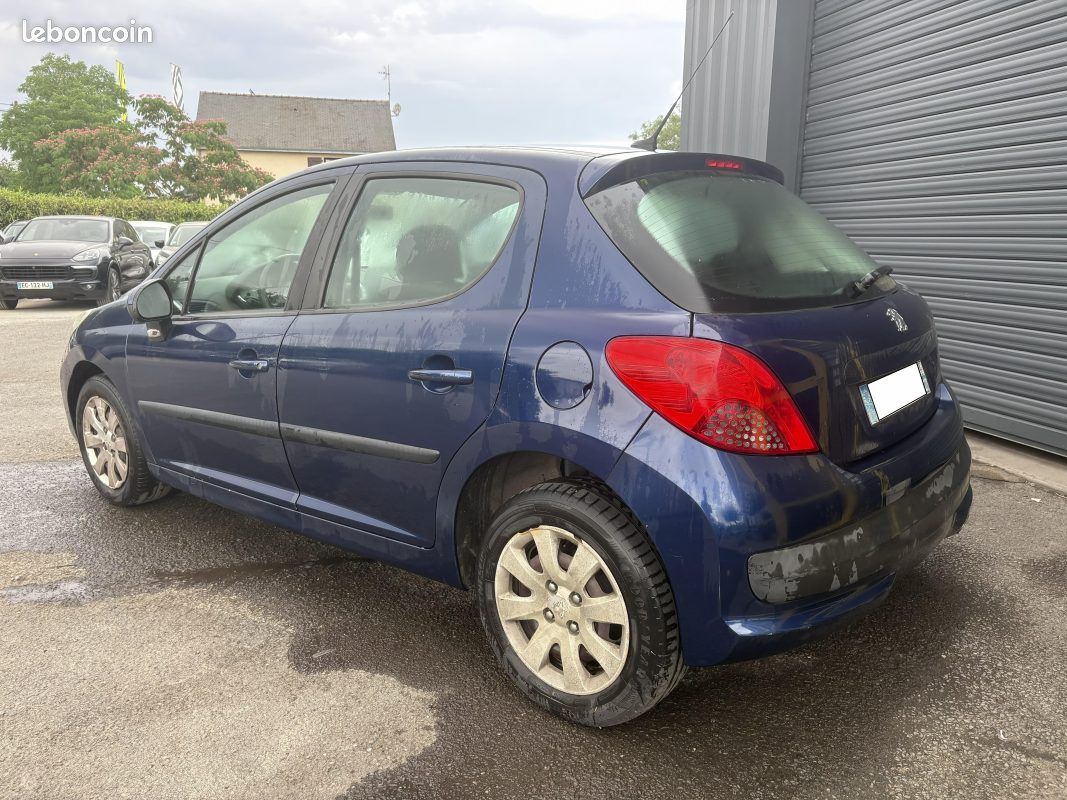 Peugeot 207 1.4 vti 95 premium 2007 (image 4)