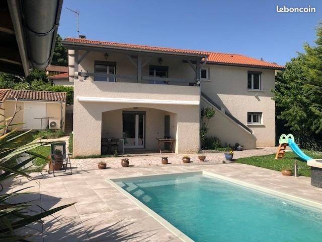 Maison 7 pièces 194 m² · à La Boisse · 194 m² · 539 000 €