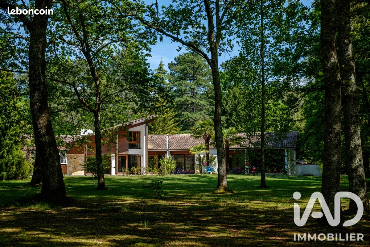Maison 8 pièces 360 m² · à Saint-Paul-lès-Dax · 360 m² · 1 100 000 €