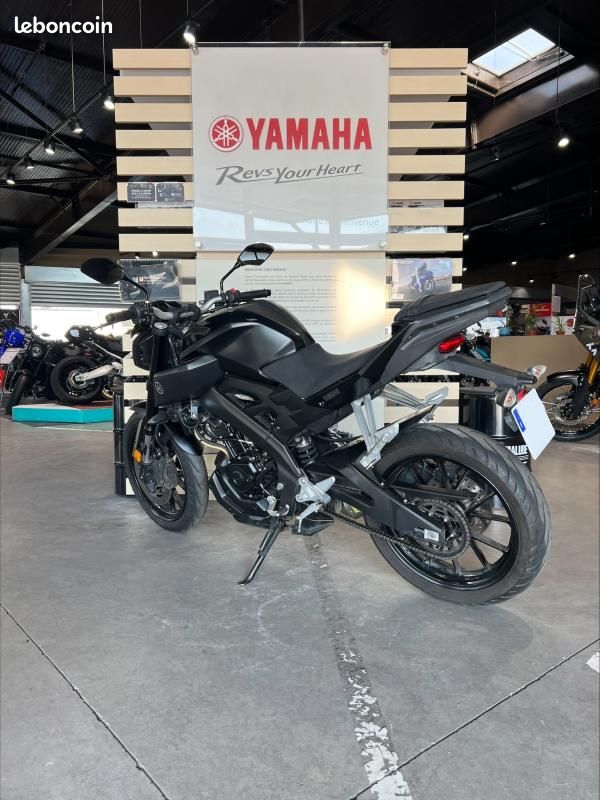 Yamaha MT-125 ABS (image 3)