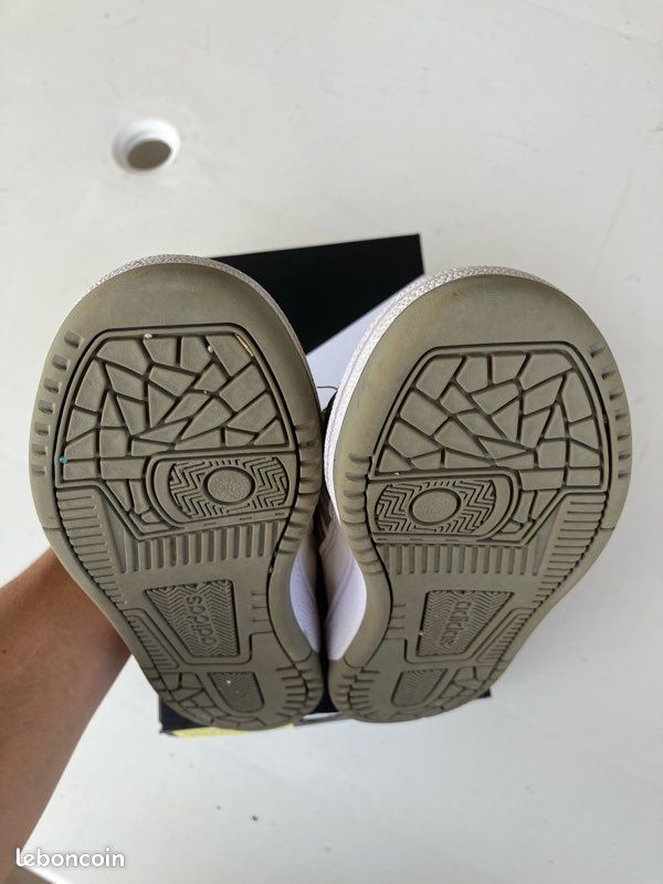 Basket adidas kaki garçon taille 31 (image 10)