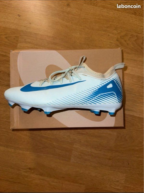 Crampon Nike de football (image 3)