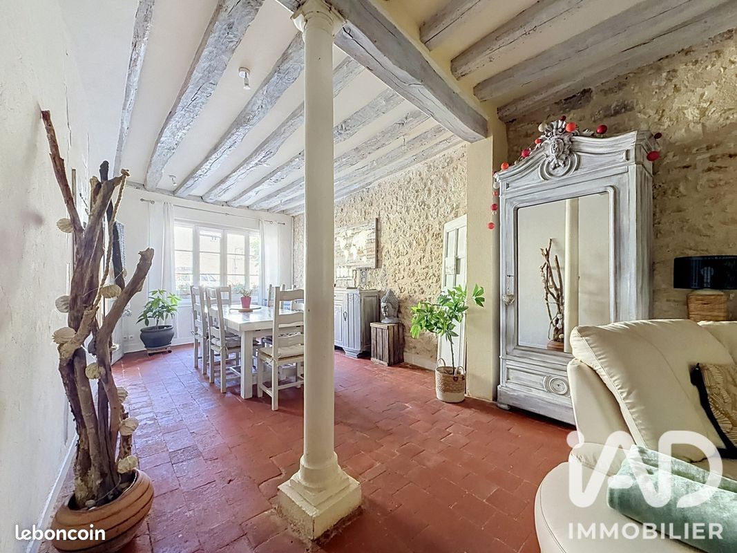 Maison 6 pièces 200 m² · à Pontlevoy · 200 m² · 261 000 €