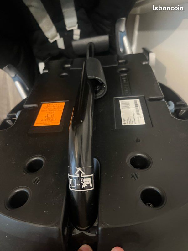 Coque Cybex + isofix (image 2)