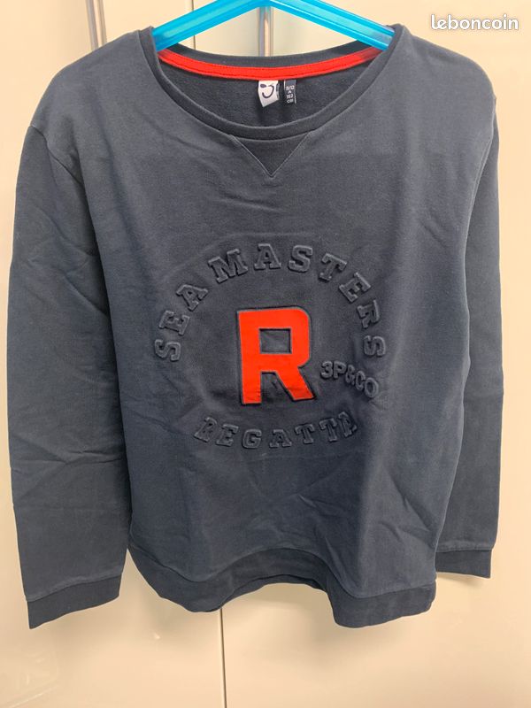 Sweat 3 pommes (11-12A) (image 1)