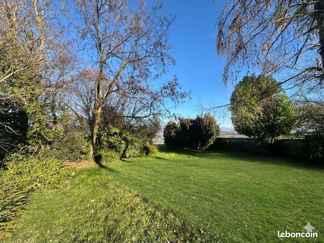 Terrain 1 025 m² La Motte Servolex · à La Motte-Servolex · 275 000 €