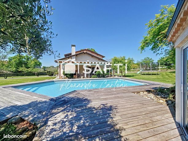 Maison 8 pièces 196 m²
