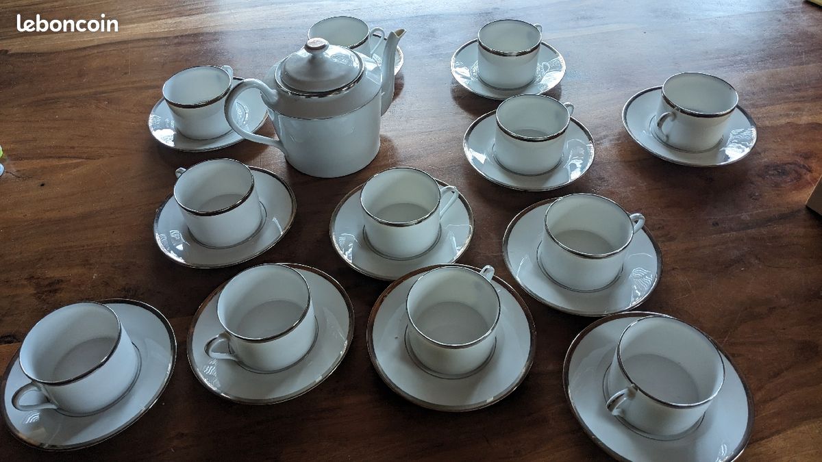 Service à thé porcelaine de Limoges Philippe Deshoulières (image 1)