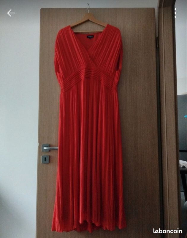 Robe longue orange Caroll taille 44 Vêtements