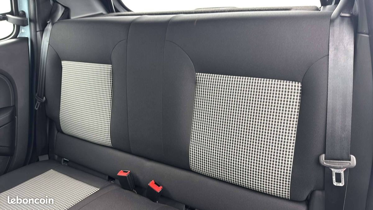 Renault twingo iii e tech authentic (image 24)