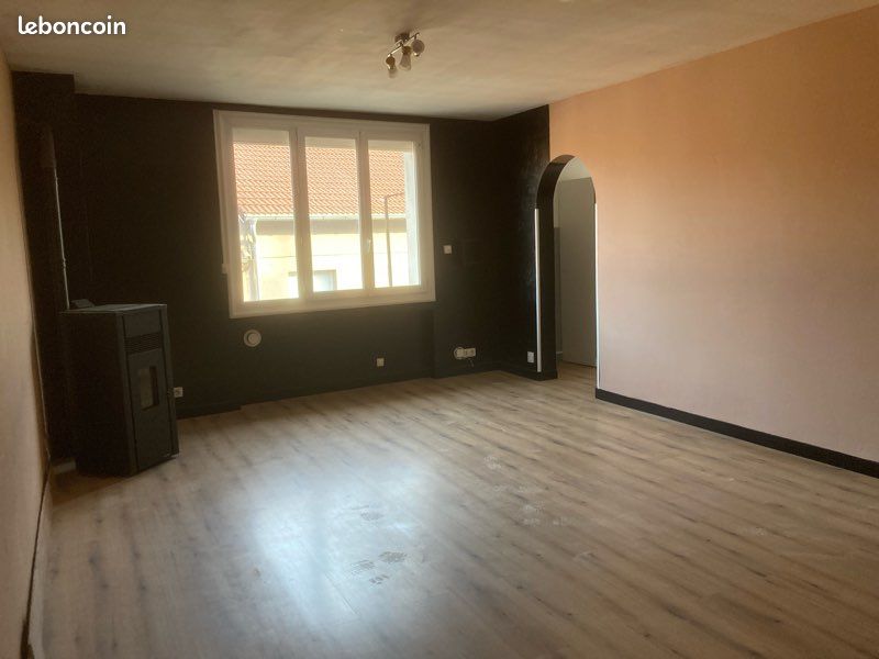 Appartement 5 pièces 90 m² · à Laragne-Montéglin · 90 m² · 720 €/mois
