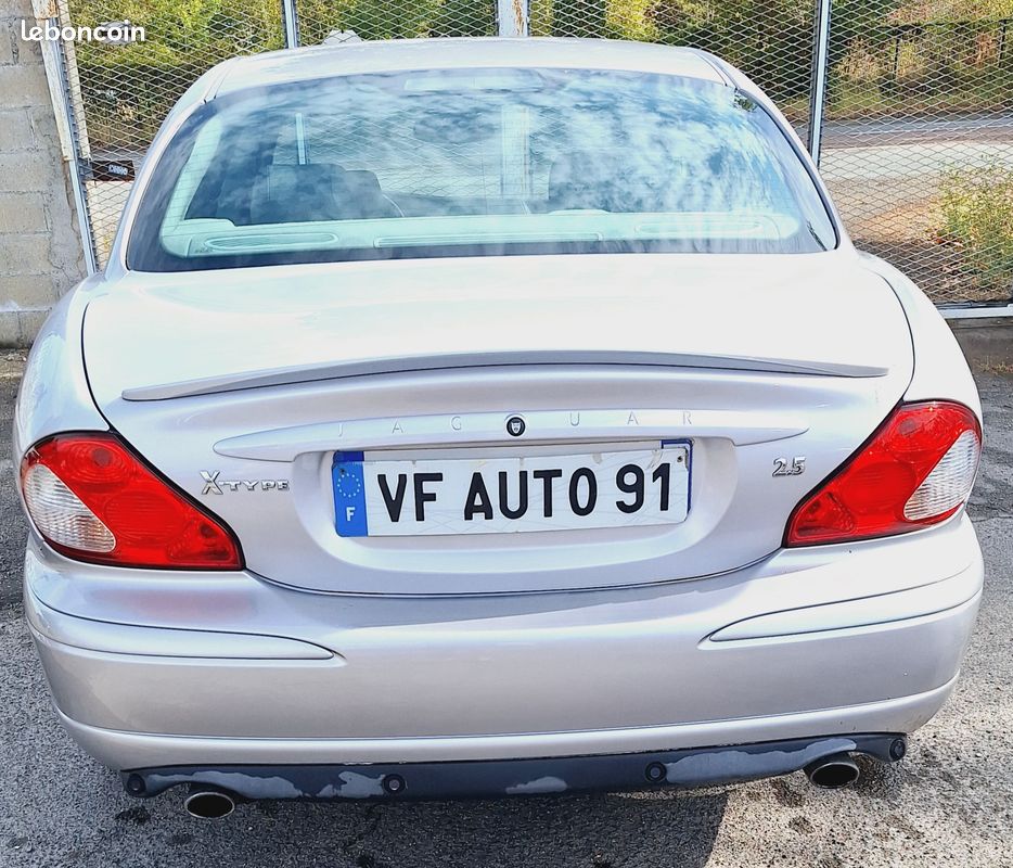 Jaguar x type 2.5 v6 197 cv ( vente a professionnel) (image 3)