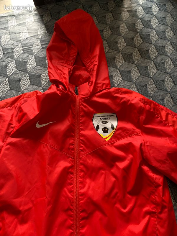 Imperméable veste de foot nike 10-12 ans (image 4)