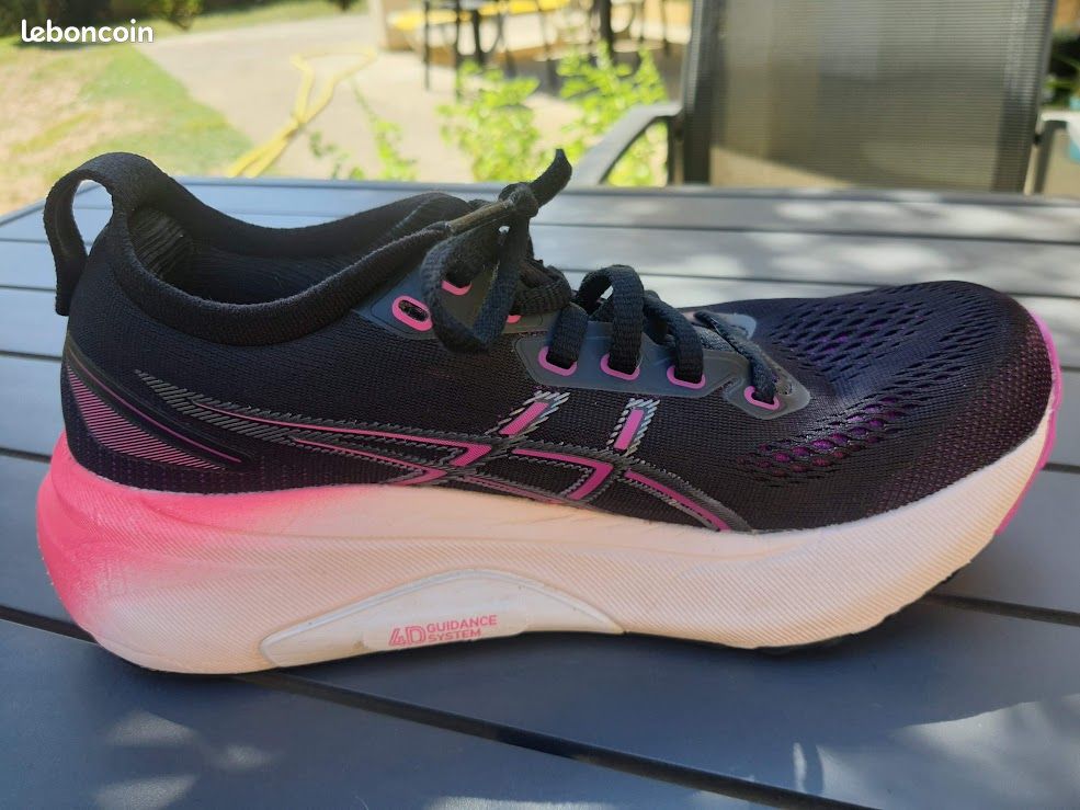 Baskets pointure 38 : ASICS Gel-Kayano 30 Femme Noir Rose – Running – EXCELLENT ETAT (image 3)