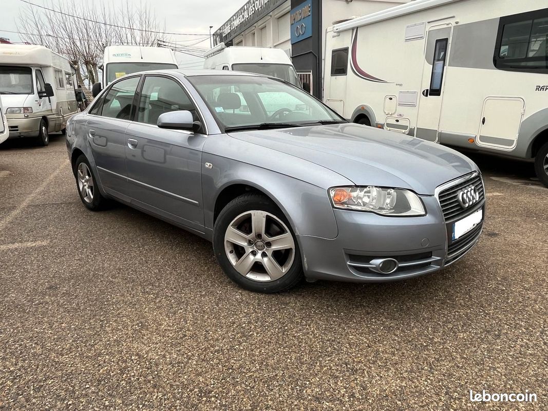 Audi A4 1.9 TDI 116cv kit distribution neuf 4 pneus neufs 4 saisons attelage (image 1)