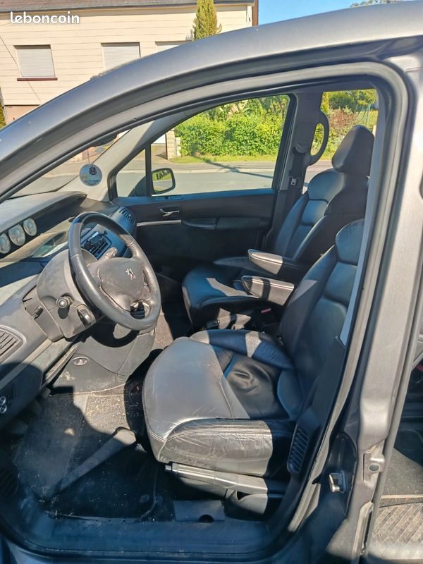 Peugeot 807 7 places (image 3)