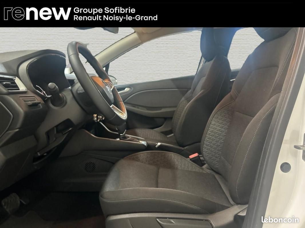 Renault Clio V E-Tech full hybrid 145 Evolution (image 9)