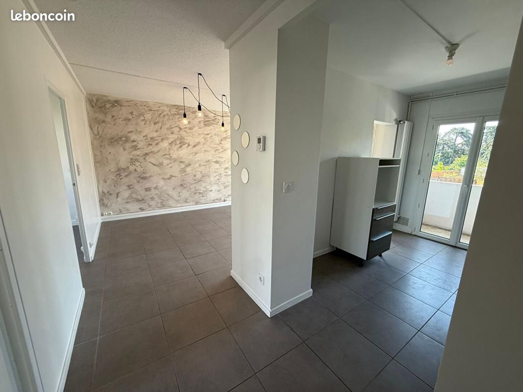 Appartement 3 pièces 52 m² · à Romans-sur-Isère · 52 m² · 112 000 €