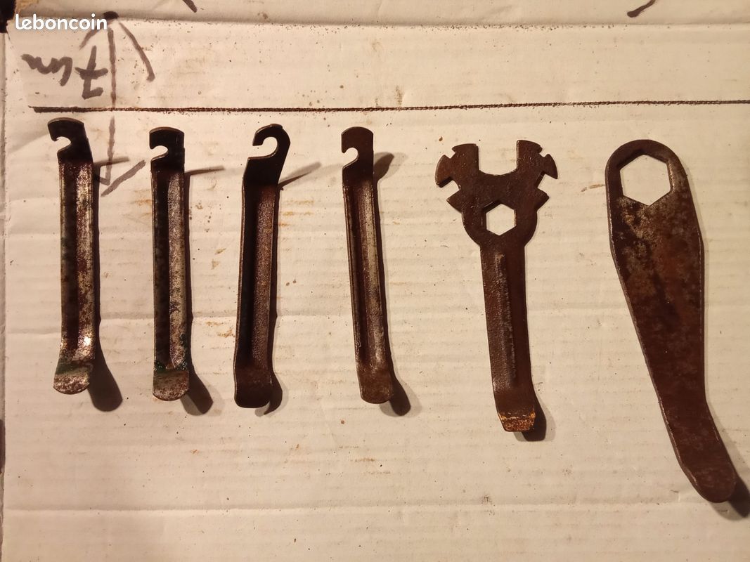 Lot De 2 Outils Vélo Anciens 'Le Plus Vite' - Clés Vintage Françaises ELP