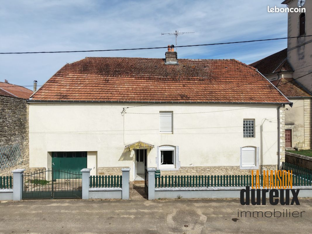 Maison 3 pièces 94 m² · à Oyrières · 94 m² · 105 900 €