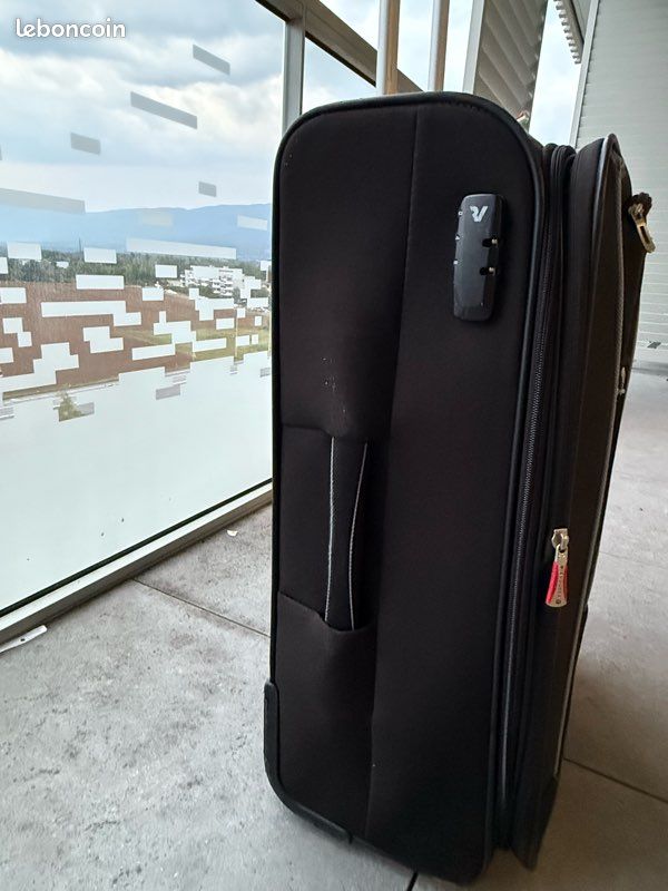 Valise cabine 56x45x23 Roncato (image 2)