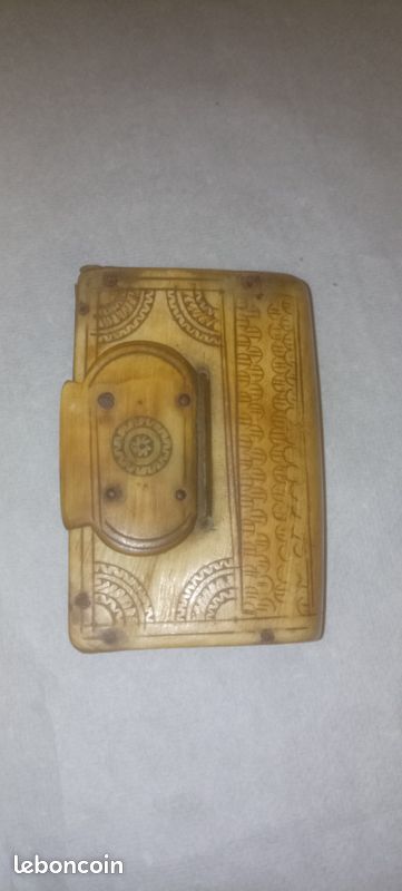 Ancienne tabatière, en corne de yack, gravée (image 2)