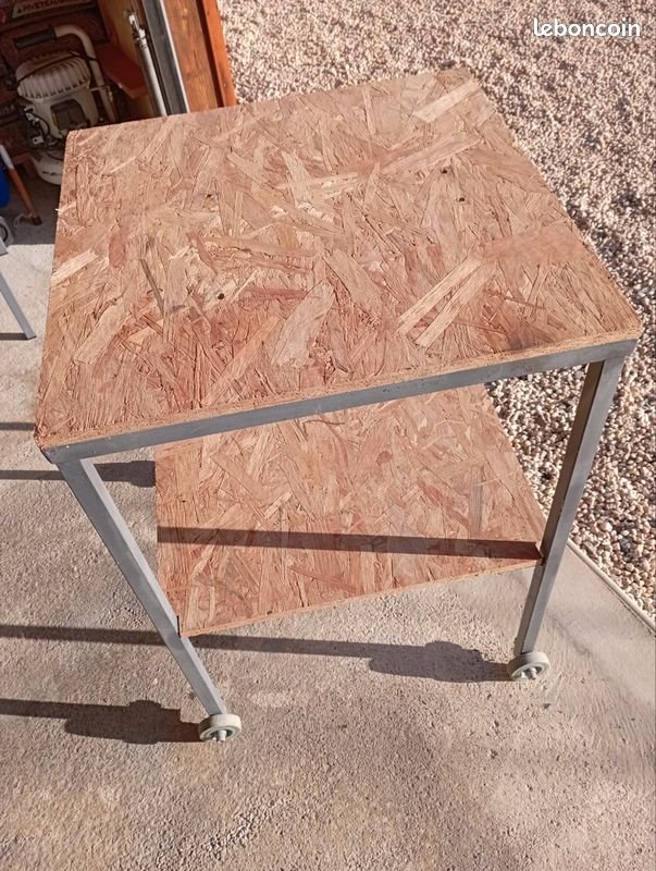 Table sur roulettes (image 1)