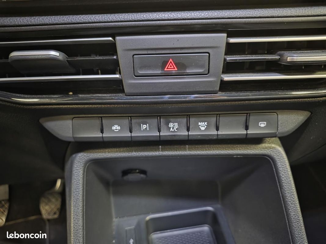 FORD TRANSIT CONNECT/TOURNEO CONNECT Tourneo Connect 2.0 EcoBlue - 102- 7pl Titanium (image 26)