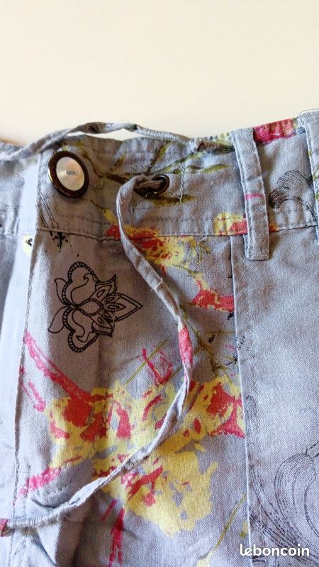 Beau short bleu fleurs Redoute T.38 quasi neuf (image 2)