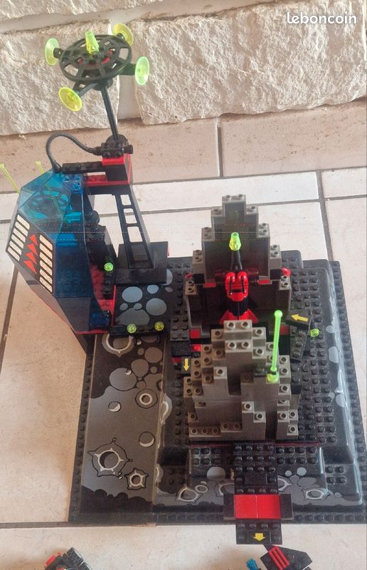 Lego space launch site Spyrius 6959 Jeux Jouets