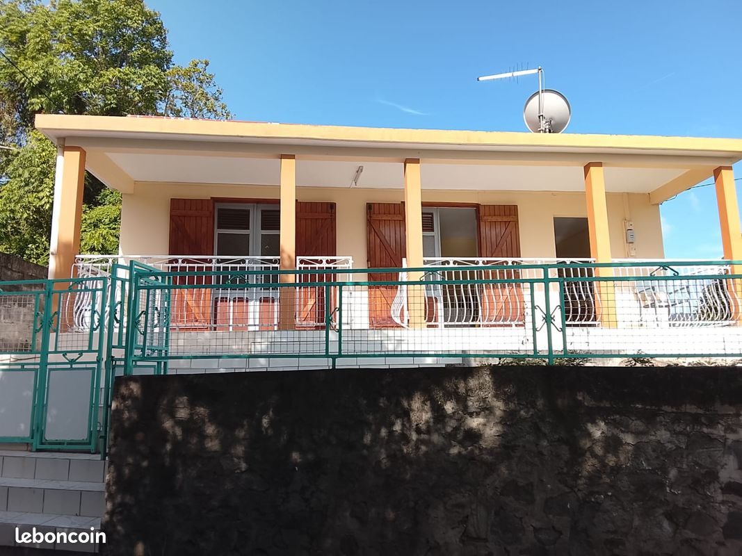 Maison 3 pièces 75 m² · à Basse-Terre · 75 m² · 155 000 €