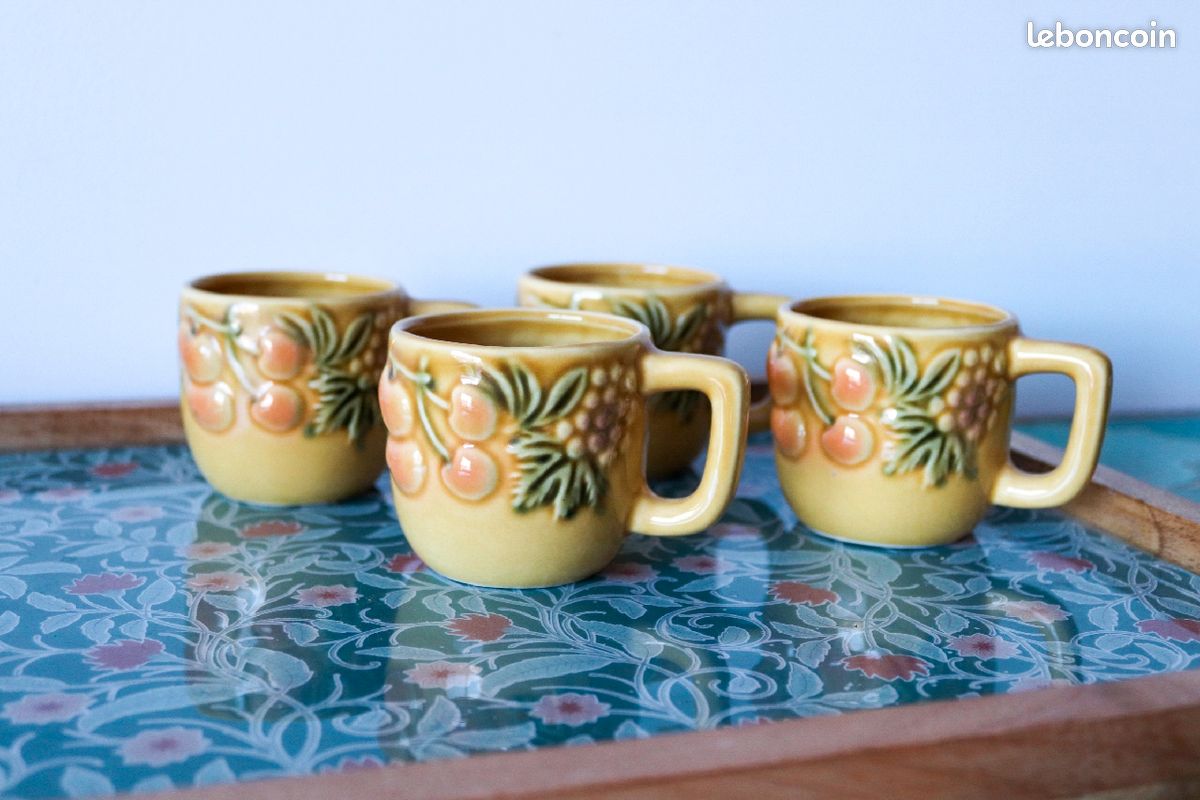 4 tasses à fruits en barbotine vintage (image 2)
