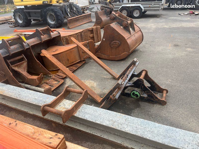 Pelle à pneu yanmar (image 3)