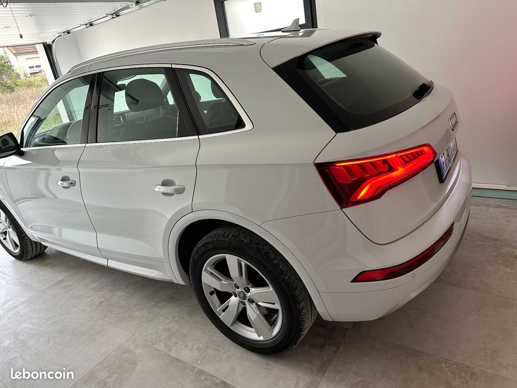 AUDI Q5 Q5 40 TDI 190 S tronic 7 Quattro Design Luxe (image 3)