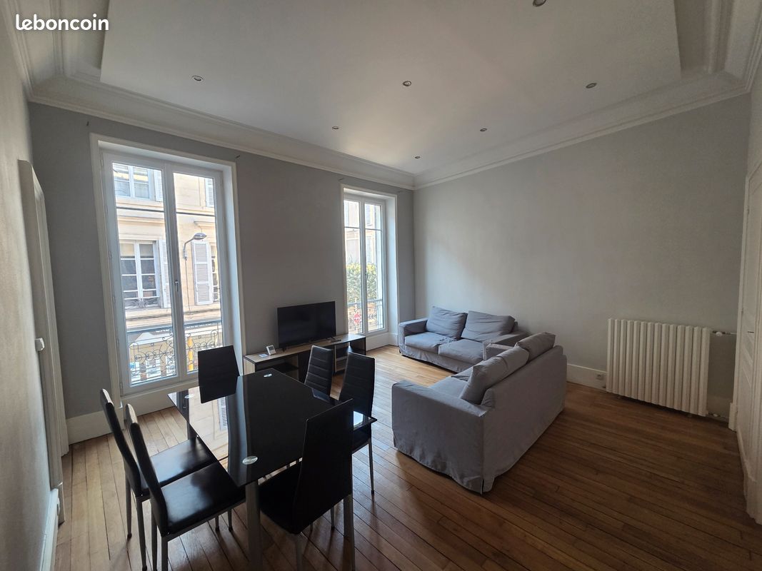 Appartement 5 pièces 107 m² · à Nevers · 107 m² · 888 €/mois
