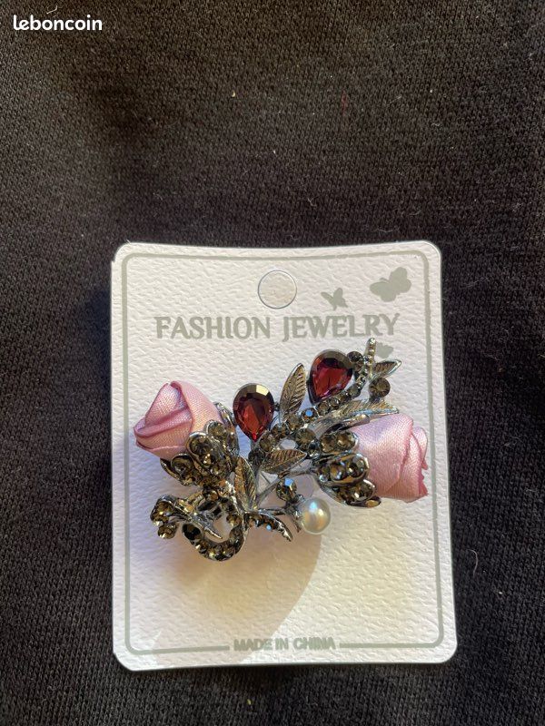 Broche Fantaisie Vintage - Rose Dorée - Lot De 2 - Modèle B054 - Occasion