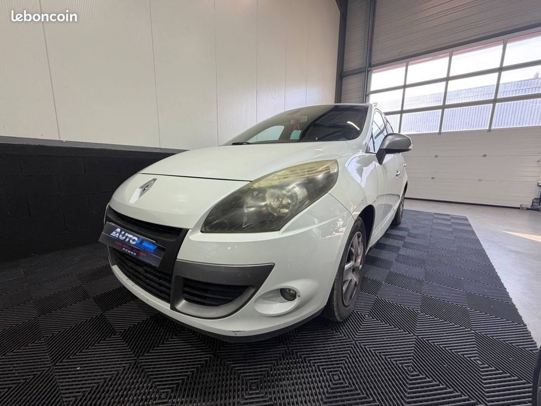RENAULT SCENIC III dCi 130 FAP Energy eco2 Expression (image 1)