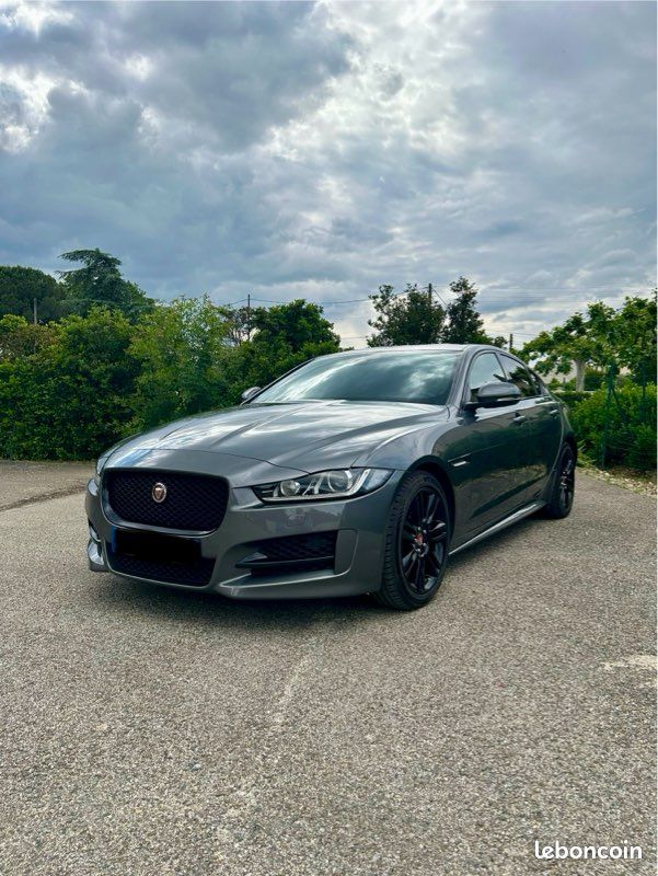 Jaguar XE R-Sport Black Pack (image 1)