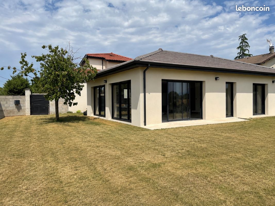 Maison 4 pièces 100 m² · à Blyes · 100 m² · 329 000 €