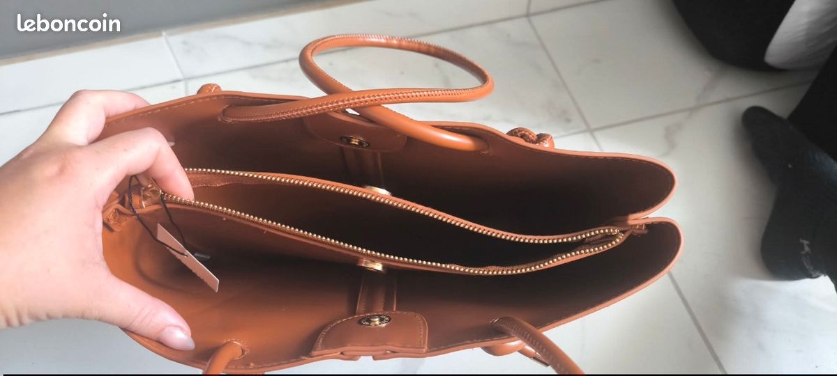 Sac à main marron (image 4)