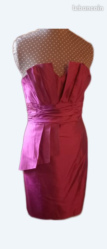 Robe Bustier Fuschia Moulante - Modèle AV030 - Taille Unique - Neuf Sans étiquettes - Longueur Mini - Parfaite Pour Soirée